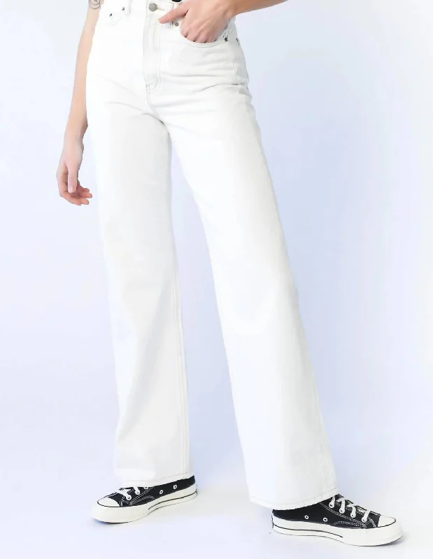 Women’s leather-look pants for edgy vibe -Echo Jeans In White