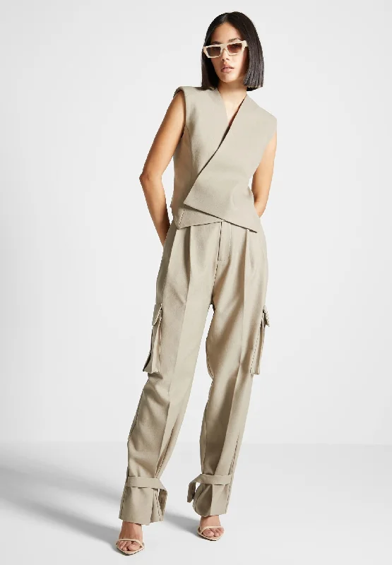 Women’s cargo pants for practical style -Tailored Pleated Cargo Trousers - Beige