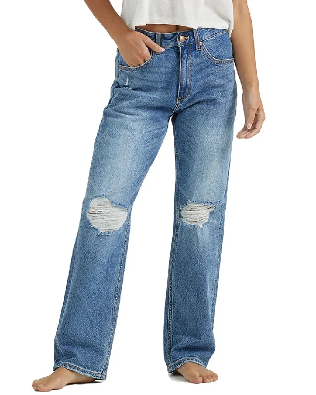 Women’s skinny jeans for slim silhouette -Lee Rider Classic In The Middle Dx Straight Leg Jean