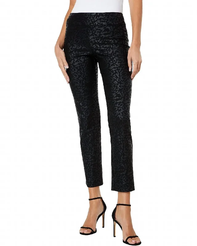 Women’s cropped pants for stylish look -Pull On Pant In Black Animal