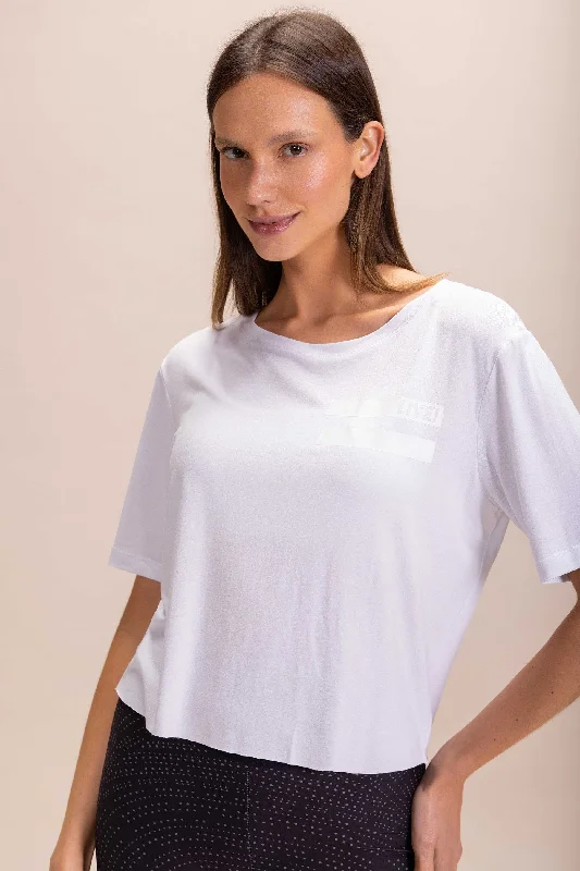 Women’s embellished tops for evening events -Cropped Signature T-Shirt