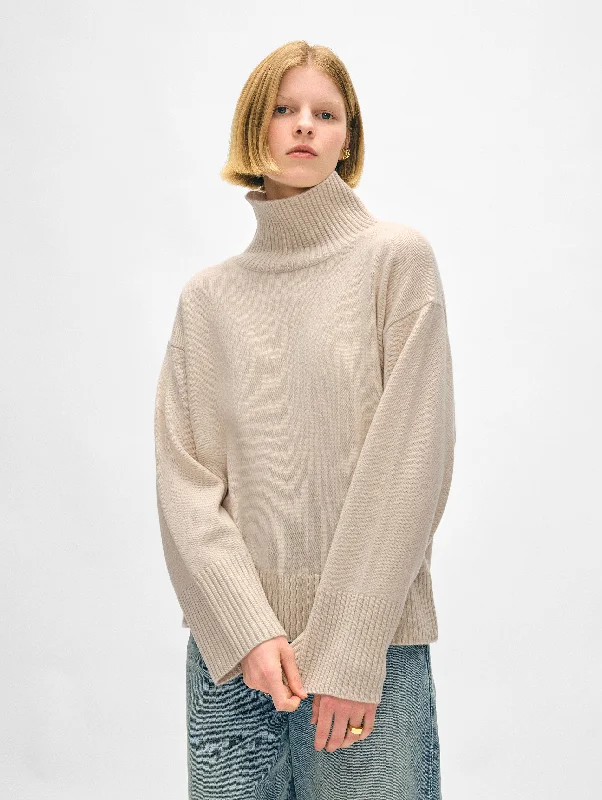 Women’s pleated tops for textured elegance -Cashmere Easy Standneck