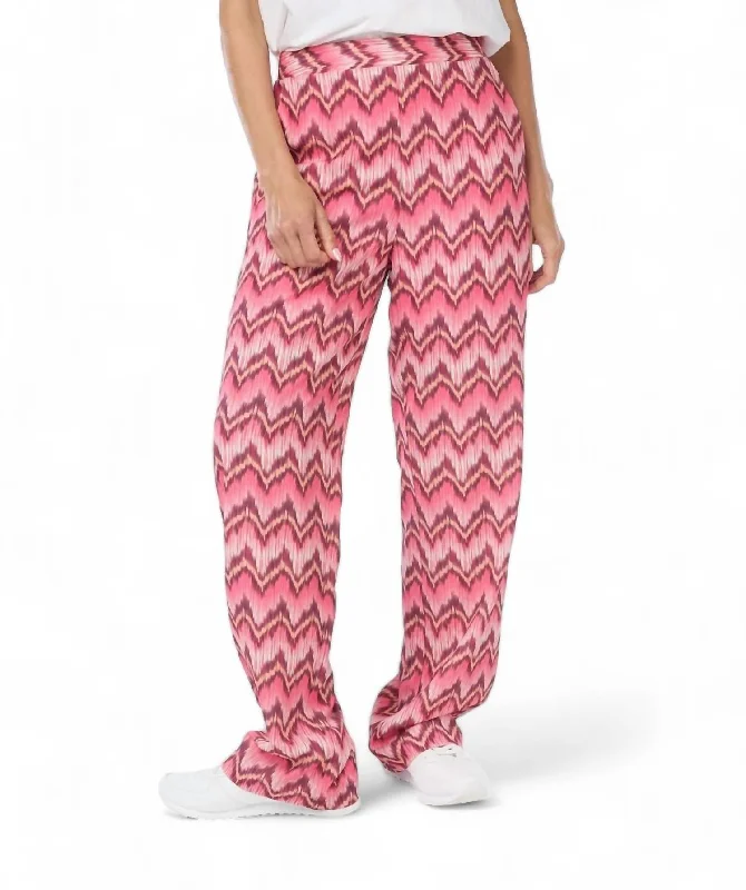 Women’s patterned leggings for eye-catching outfits -Zigzag Trousers In Print