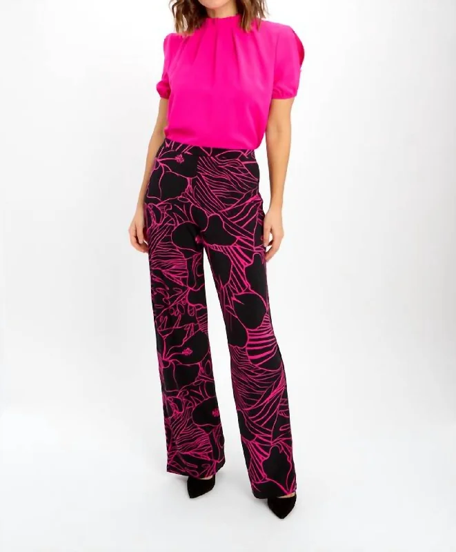 Women’s capri pants for warm weather -Abstract Print Pants In Black/fuchsia